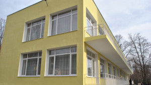 Кметът откри обновената детска градина Чучулига