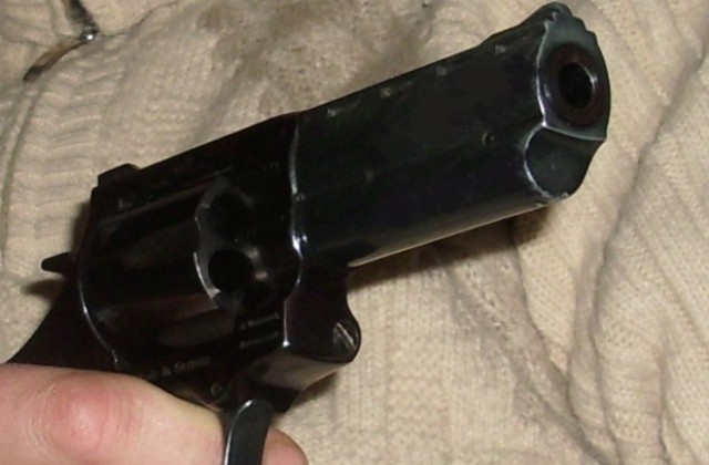 Още двама са задържани в Чирпан заради незаконно оръжие