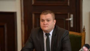 Общината разплати част от дълговете си