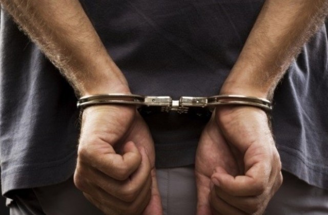 Затвор и 5000 лева глоба за пътен полицай, поискал подкуп