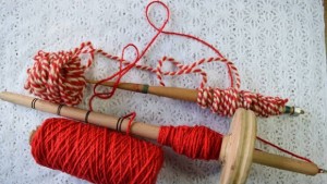 Възпитаници на Ресурсния център подготвят изложба на мартеници