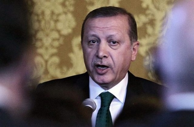 Ердоган заплаши да пусне милионите бежанци от Турция в ЕС