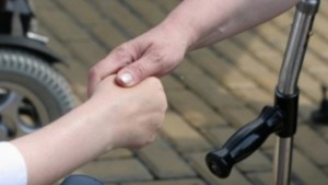 96 самотно живеещи и хора с увреждания ще ползват личен