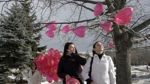 Светът отбелязва Деня на влюбените