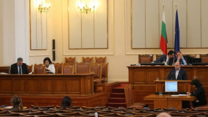 Депутатът д р Ибришимов пита министър Калфин за проблеми на