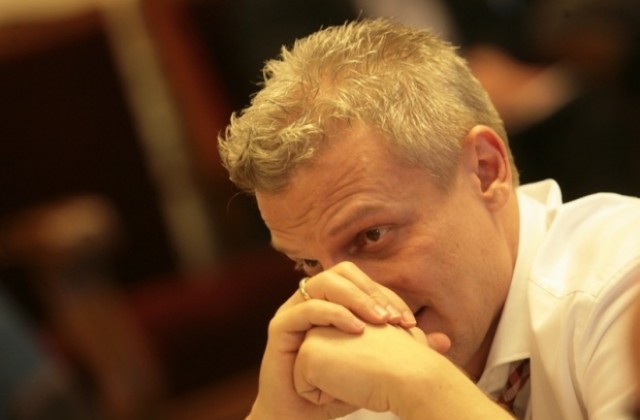 Министър Москов идва на среща с лекари в Пловдив