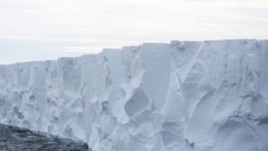 Арктическата озонова дупка с рекордни размери
