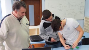 Ученици от Варна изстрелват първия български сателит ВИДЕО