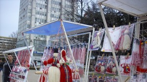 Базарът на мартеници в Добрич от Пижо и Пенда до