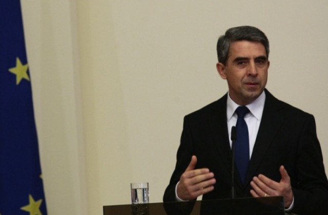 Президентът сезира КС текст от Закона за ветеринарномедицинската дейност