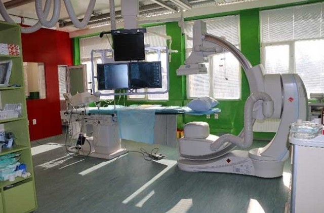 Министър Москов откри две нови отделения във видинската болница