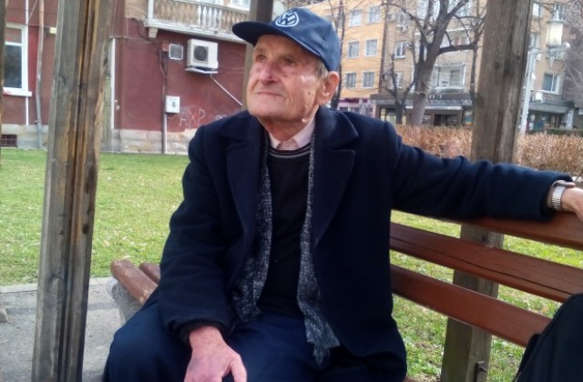 Един човек, който пази ясен спомен от първия опит да се даде отпор на комунизма