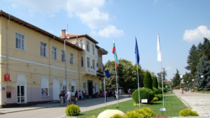 Съветници в Павел баня искат прокурорска проверка на кмета Радевски