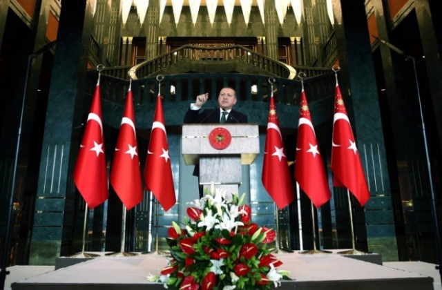 Ердоган с изявление с твърд тон след атентата в Анкара