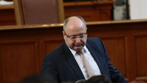 Да се разследва имало ли е намеса на Русия и