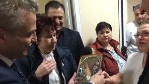 Здравният министър откри обновено отделение в пернишката болница