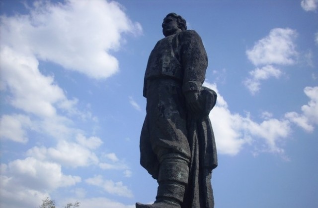 Факелно шествие по повод 143 години от гибелта на Левски ще премине през Ловеч