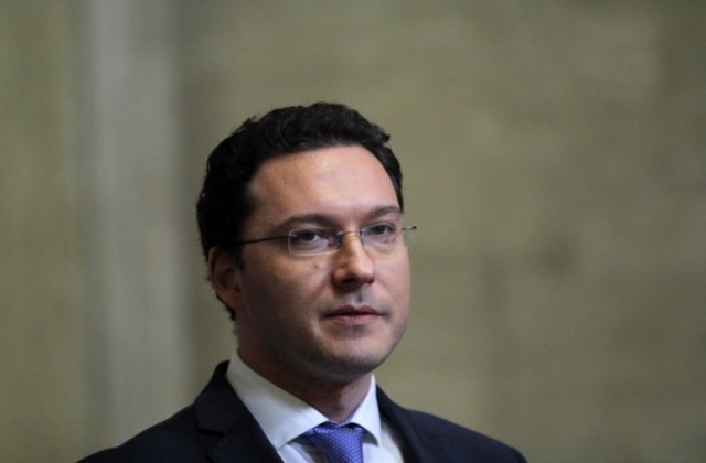 Външният ни министър призова гръцкото правителство да си свърши работата