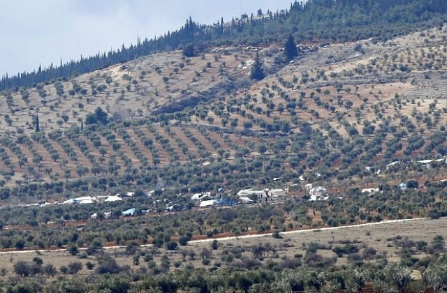 Турската армия бомбардира интензивно райони в Северна Сирия