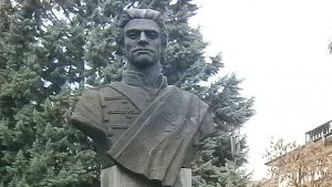 Стотици почетоха Апостола СНИМКИ