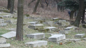 Ивайло Константинов се обяви за възстановяване на еврейските гробища и