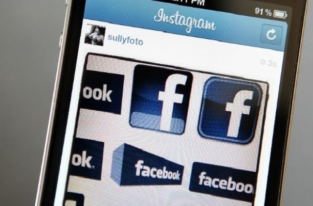 Facebook ще бори самоубийствата