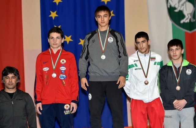 Клубът по борба Димитровград с 5 медала от държавно първенство