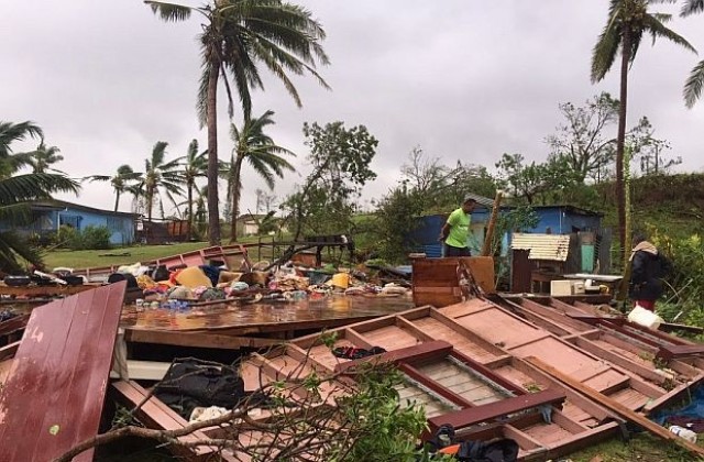 Расте броят на жертвите на циклона във Фиджи