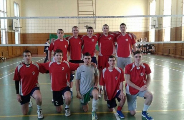 Ученици от гимназия „Христо Ботев“ завоюваха „Купата на ректора на ХТМУ- 2016 г.”