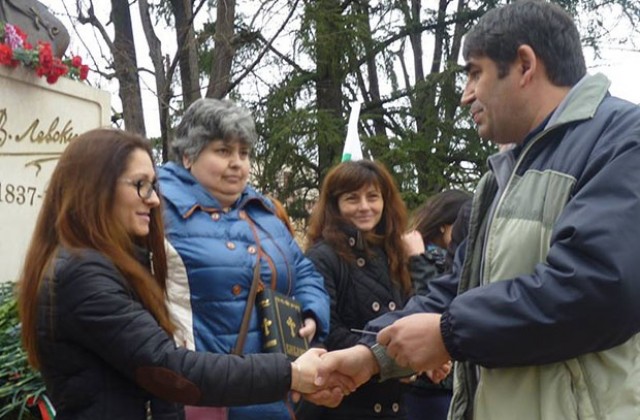 Патриоти получиха партийни книжки в деня на Левски