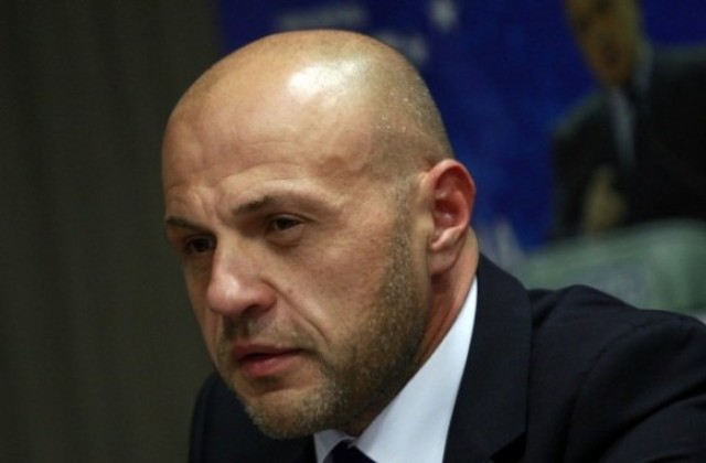 Томислав Дончев ще координира дейностите на осем министри