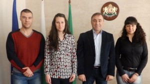 Работа за младите хора в община Нова Загора