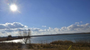 Слънчево и топло