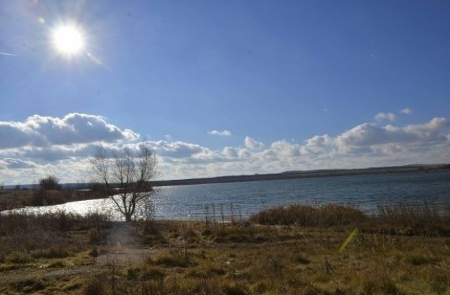 Слънчево и топло