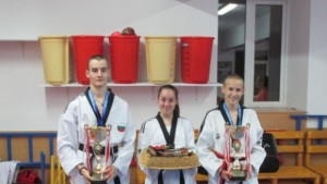 По шампионски посрещнаха шампионите от СК Гладиатор в Дупница