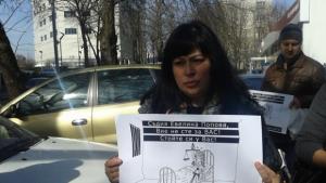 Природозащитници обвиниха съда и общината за колите в Морската градина