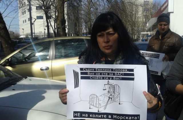 Природозащитници обвиниха съда и общината за колите в Морската градина