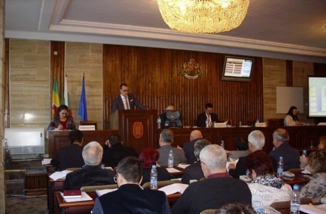 Приеха програмата за управление на Добрич с 22 гласа за” и 17 въздържал се”
