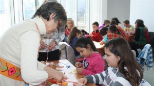 Над 60 мартенички изработиха от областна администрация с благотворителна цел