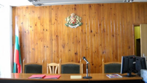 Прокуратурата повдигна обвинение на мъж за палеж на лек автомобил