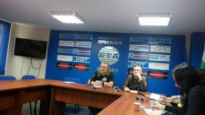 Учители от Националната художествена гимназия въстанаха срещу директорка