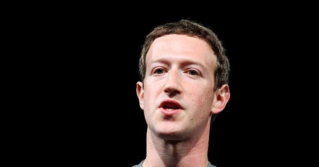 Основателят и главен изпълнителен директор на Фейсбук Марк Зукърбърг се