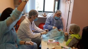 За шести път Болница за плюшени мечета