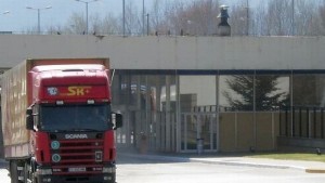Превозвачи плашат с контраблокади
