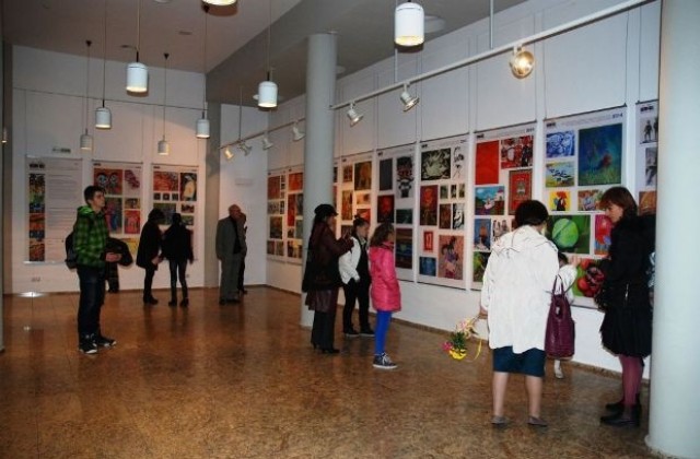 Международната детска художествена изложба „Лидице“ гостува в Габрово