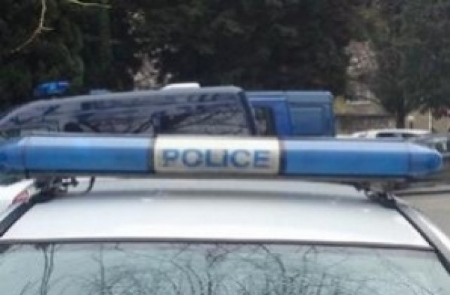 Полицаи откриха две незаконни пушки у младеж в Харманли