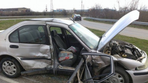 Двама пострадали при ПТП на околовръстния път след КАТ