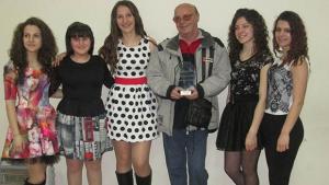 Подкрепа за млади изпълнители