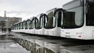 Градският транспорт с празничен график пускат допълнително коли за Задушница