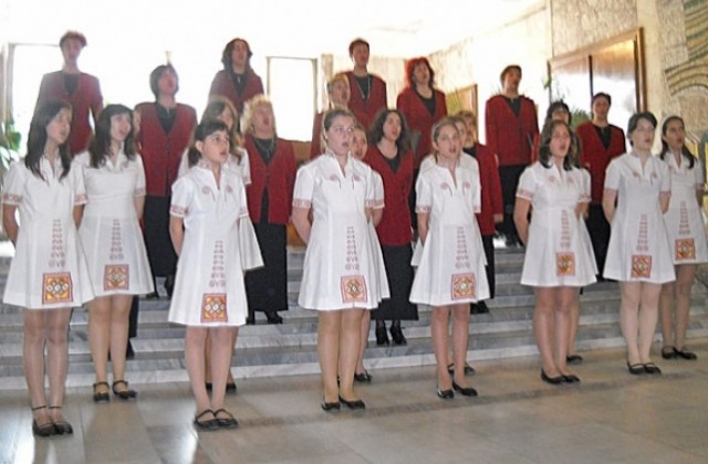Детският хор и формация Мистика изнасят концерти в Констанца
